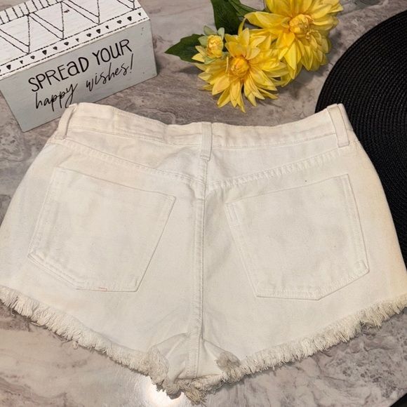 NWT Pistola Off-White Distressed Jean Shorts - Picture 4 of 7